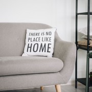 Custom image caption