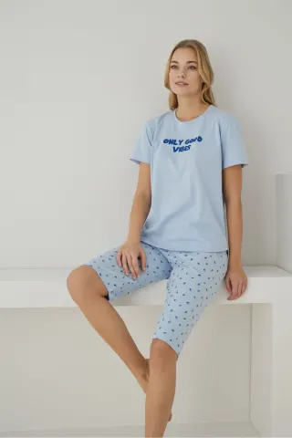 Kadın %100 Organik Pamuk Kiraz Desenli Kısa Kollu Kapri Doğal Pijama Takımı — MAVI