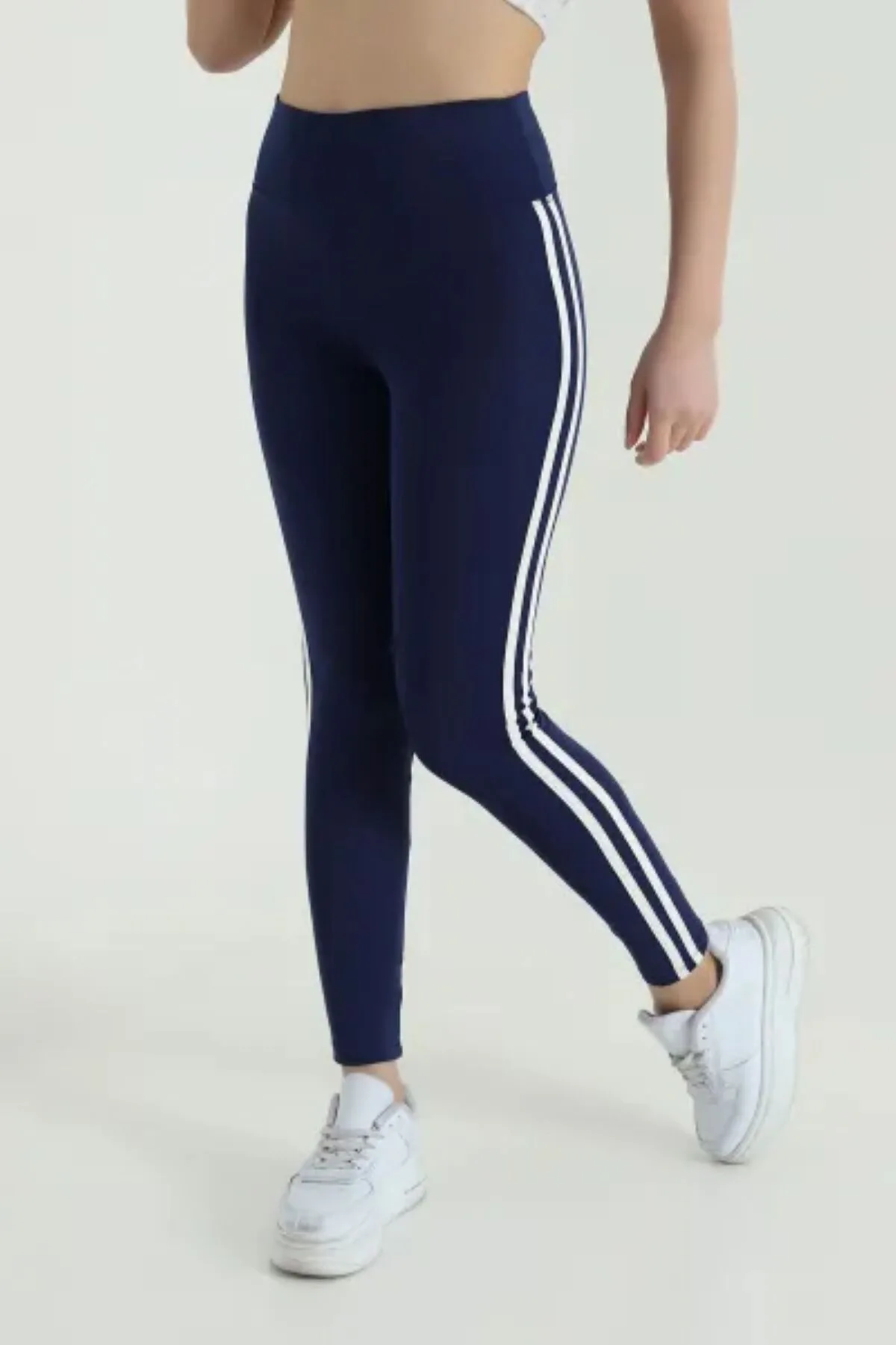 LACIVERT
